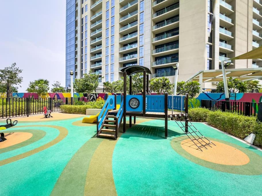 Goldbest - Aykon 2bdr Apartment Dubai