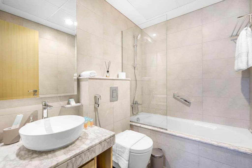 Goldbest - Aykon 2bdr Dubai