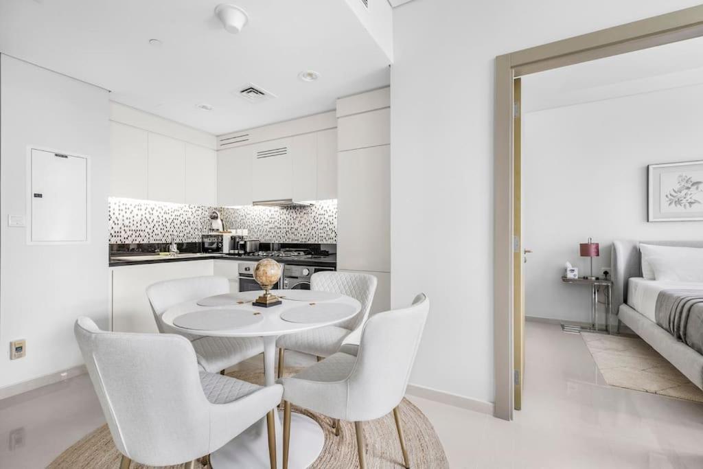 Apartment Goldbest - Aykon 2bdr Dubai